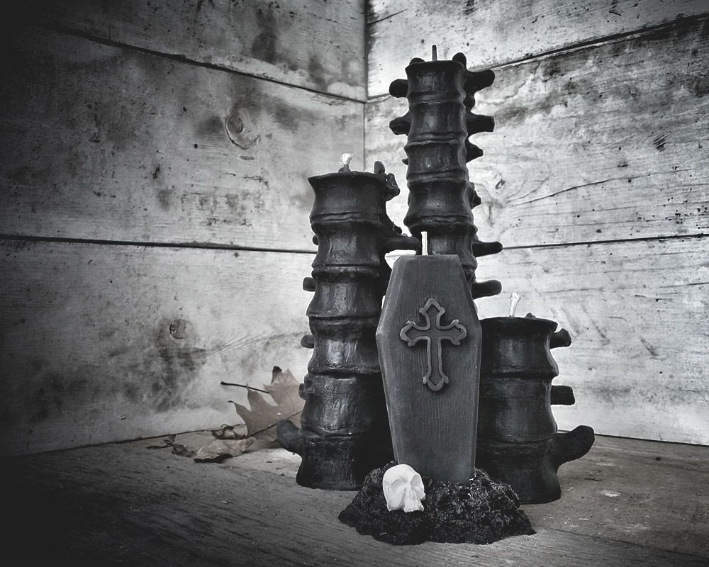 plague-black-candles